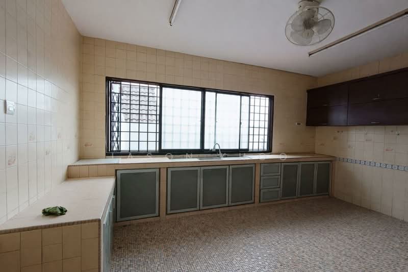 Semi-Detached House for Sale in Taman Kolam Air (Johor Bahru) - Jason Khoo - Kitchen - PropertyGuru.com.my