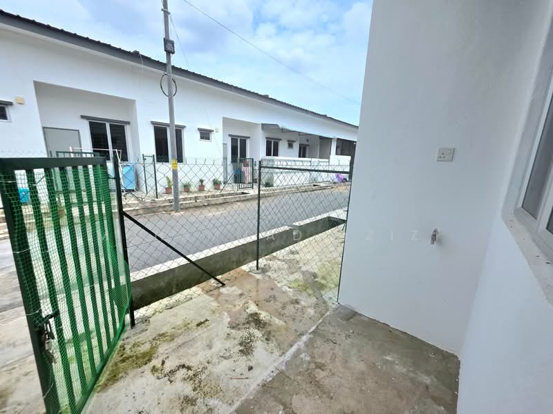 1-storey Terraced House for Sale in Kampung Pandan 1 (Kuantan) - Mohammad Azizi - PropertyGuru.com.my