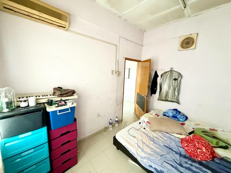 Flat for Sale at Flat Taman Perling - Yvonne Lim - Bedroom - PropertyGuru.com.my