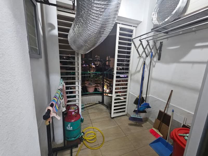 Kondominium untuk Dijual di Putra Court - CK Wong - Balcony - PropertyGuru.com.my