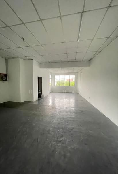 Shop / Office for Rent in Bandar Seri Putra (Bangi) - Han Haw Ze - Interior - PropertyGuru.com.my