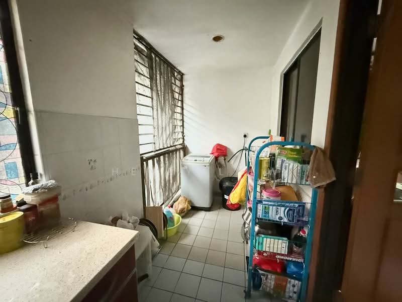 Kondominium untuk Dijual di Cyber Heights Villa - Henry Liew - Balcony - PropertyGuru.com.my