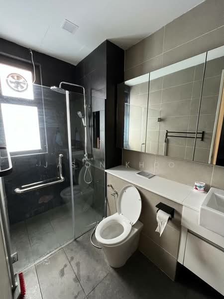 Service Residence for Sale at Setia Sky 88 - Jason Khoo - Bathroom - PropertyGuru.com.my