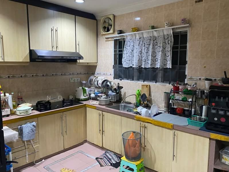 2-storey Terraced House for Sale in Bandar Bukit Tinggi (Klang) - Noraini Dahan - Kitchen - PropertyGuru.com.my