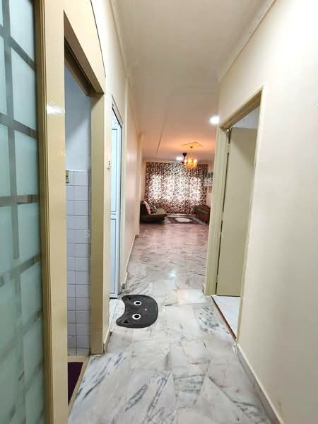 Pangsapuri untuk Disewa di Taman Sri Murni Fasa 2 - Saran SK - Corridor - PropertyGuru.com.my