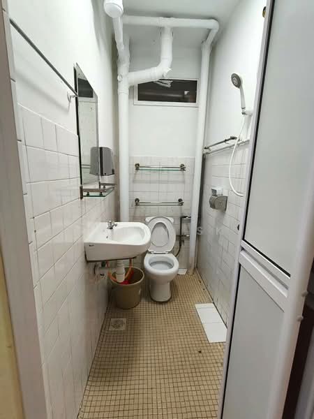 Pangsapuri untuk Disewa di Taman Sri Murni Fasa 2 - Saran SK - Bathroom - PropertyGuru.com.my
