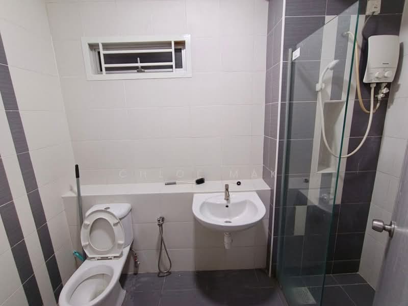 Service Residence for Rent at D'Ambience Residences (Pangsapuri Ikatan Flora) - Chloe Mak - Bathroom - PropertyGuru.com.my