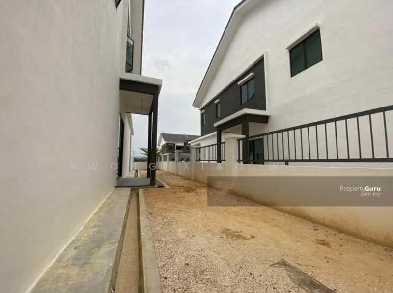 Rumah Berkembar untuk Dijual di Taman Scientex Rawang (Rawang) - Kwong Xiao Wei - Exterior - PropertyGuru.com.my