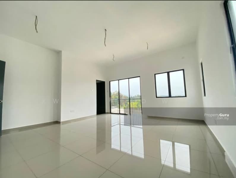 Rumah Berkembar untuk Dijual di Taman Scientex Rawang (Rawang) - Kwong Xiao Wei - Living Room - PropertyGuru.com.my