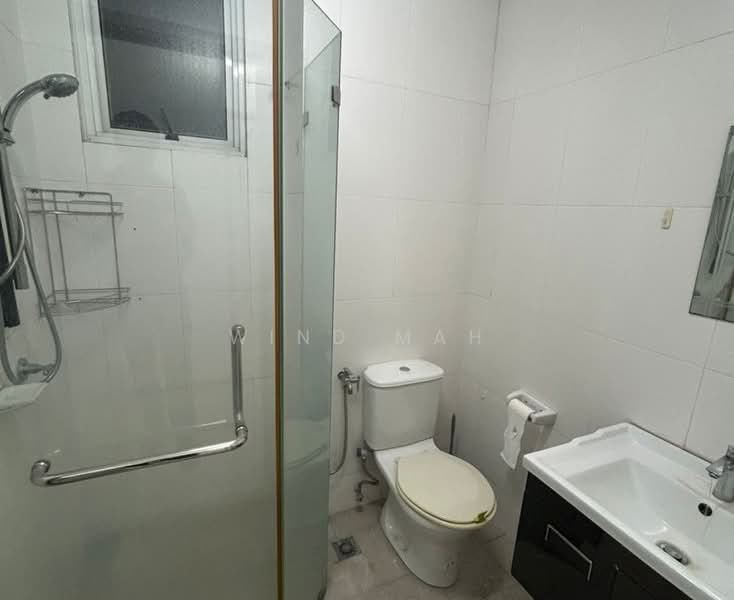Kondominium untuk Disewa di Zenith Residences - Wind Mah - Bathroom - PropertyGuru.com.my