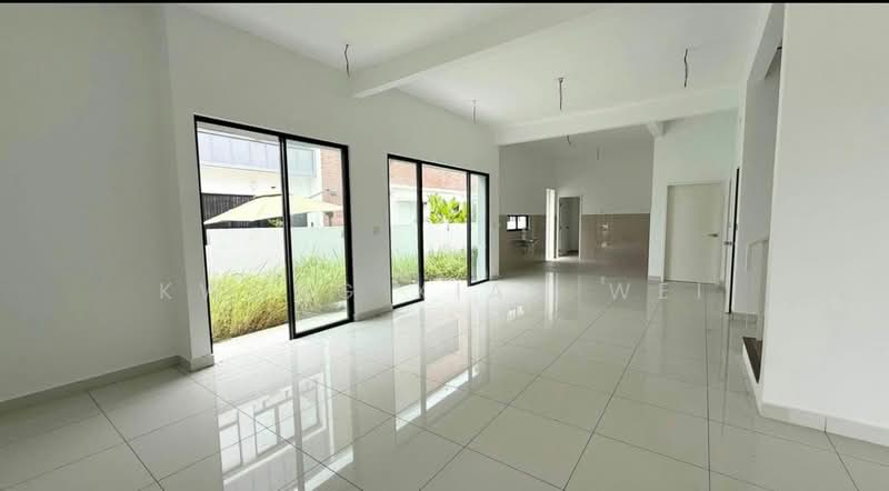 Cluster House for Sale in Petaling Jaya (Selangor) - Kwong Xiao Wei - Living Room - PropertyGuru.com.my