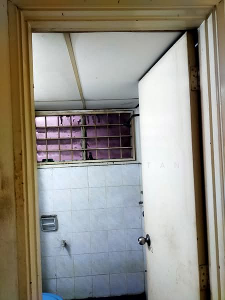 Pangsapuri untuk Dijual di Sri Jati 1 - Lincoln Tan - Bathroom - PropertyGuru.com.my