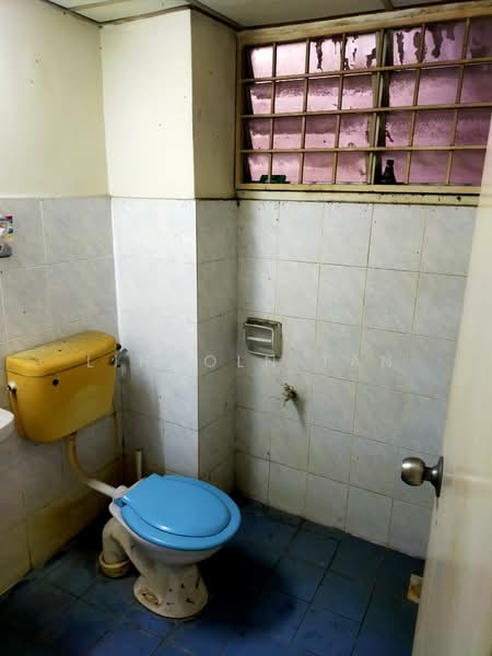 Pangsapuri untuk Dijual di Sri Jati 1 - Lincoln Tan - Bathroom - PropertyGuru.com.my