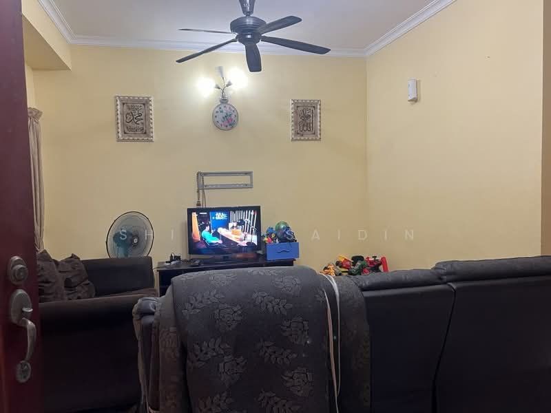 2-storey Terraced House for Sale in Usj 2 (Subang Jaya) - Shiqin Saidin - Living Room - PropertyGuru.com.my