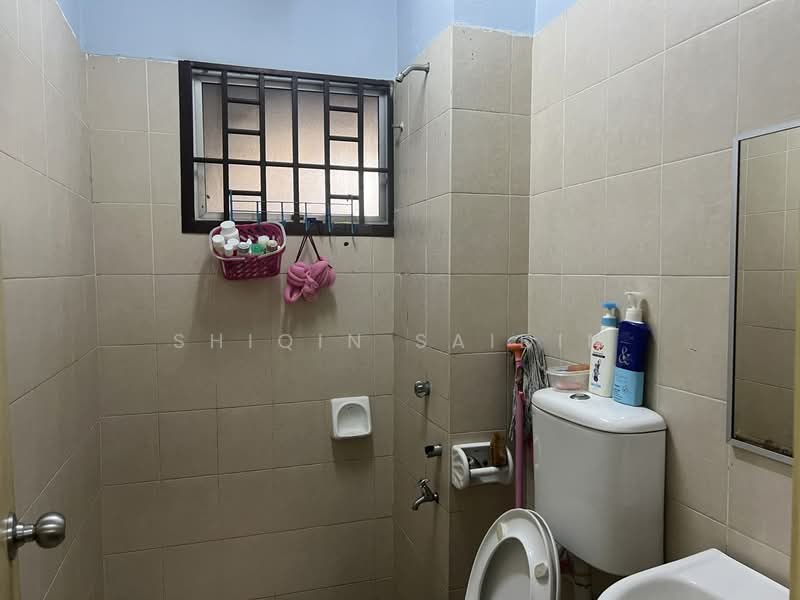 2-storey Terraced House for Sale in Usj 2 (Subang Jaya) - Shiqin Saidin - Bathroom - PropertyGuru.com.my