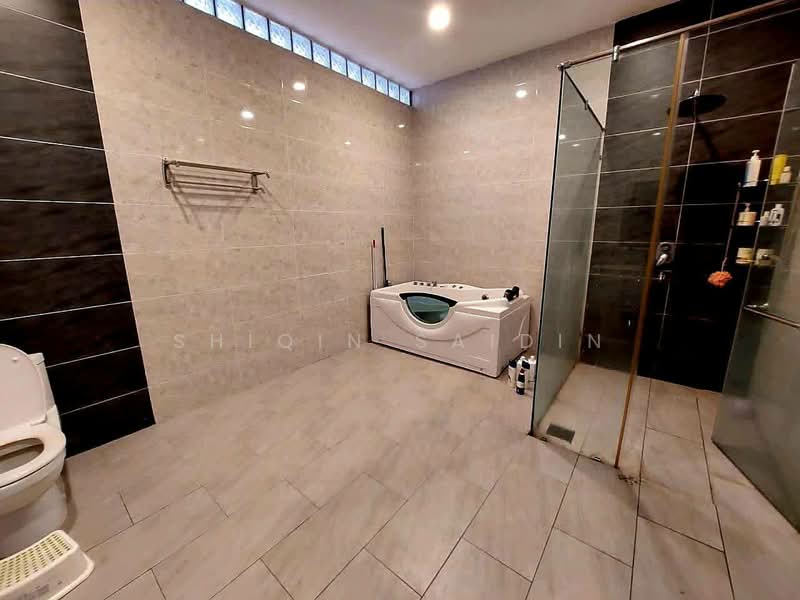 Bungalow for Sale in Bukit Jelutong (Shah Alam) - Shiqin Saidin - Bathroom - PropertyGuru.com.my