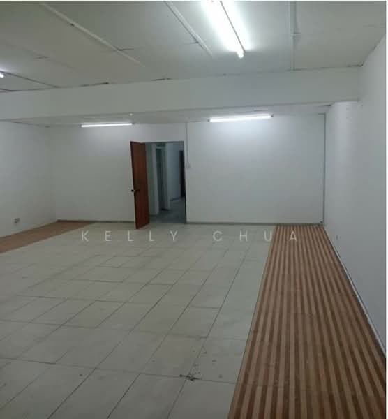 Shop for Rent in Bukit Sentosa (Rawang) - Kelly Chua - Interior - PropertyGuru.com.my