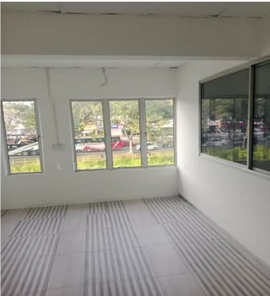 Shop for Rent in Bukit Sentosa (Rawang) - Kelly Chua - Interior - PropertyGuru.com.my