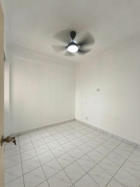 Apartment for Sale at Pangsapuri Persiaran Tanjung - Lex Hiew - PropertyGuru.com.my
