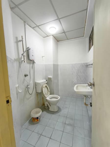 Apartment for Sale at Pangsapuri Persiaran Tanjung - Lex Hiew - PropertyGuru.com.my