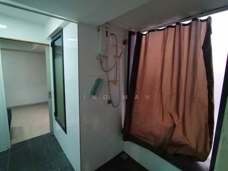 Service Residence for Rent at Halo Sunday @ Empire City - Wind Mah - Bathroom - PropertyGuru.com.my