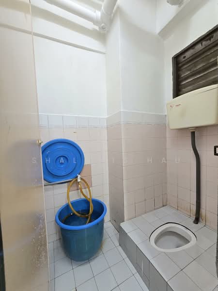 Flat for Rent at Flat Dahlia - Shalukis Hau - Bathroom - PropertyGuru.com.my