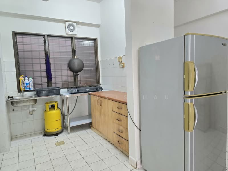 Flat for Rent at Flat Dahlia - Shalukis Hau - Kitchen - PropertyGuru.com.my