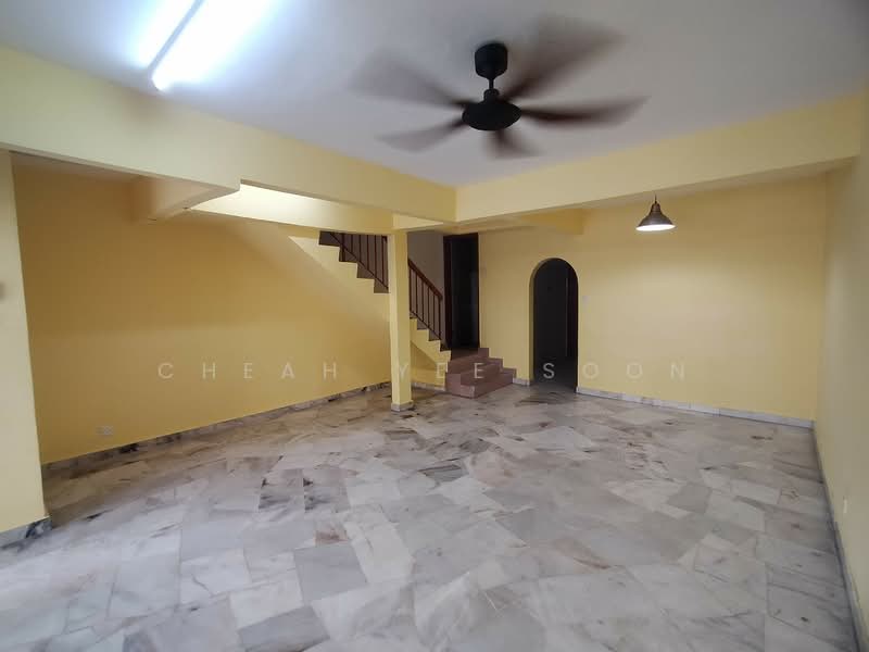 Rumah Teres 2 Tingkat untuk Disewa di Taman Sri Subang (Sunway) - Cheah Yee Soon - Living Room - PropertyGuru.com.my