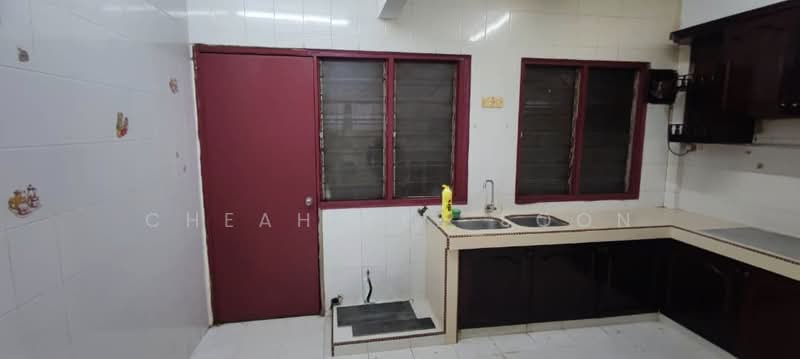 Rumah Teres 2 Tingkat untuk Disewa di Taman Sri Subang (Sunway) - Cheah Yee Soon - Kitchen - PropertyGuru.com.my