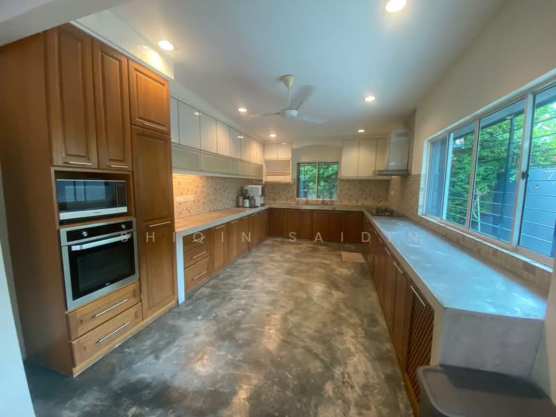 Bungalow House untuk Dijual di Seksyen 4 (Petaling Jaya) - Shiqin Saidin - Kitchen - PropertyGuru.com.my