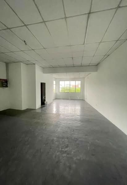 Kedai untuk Disewa di Bandar Seri Putra (Bangi) - Kelly Chua - Interior - PropertyGuru.com.my