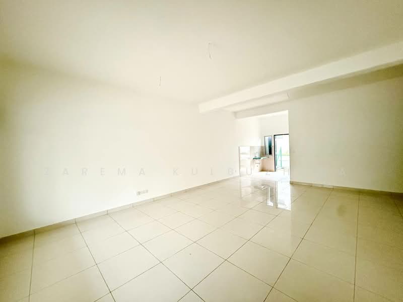 Terraced House for Sale in Beranang (Selangor) - Zarema Kulbuzheva - Living Room - PropertyGuru.com.my