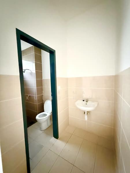 Terraced House for Sale in Beranang (Selangor) - Zarema Kulbuzheva - Bathroom - PropertyGuru.com.my