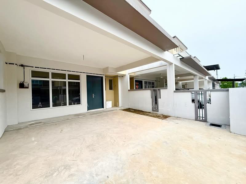 Terraced House for Sale in Beranang (Selangor) - Zarema Kulbuzheva - Exterior - PropertyGuru.com.my