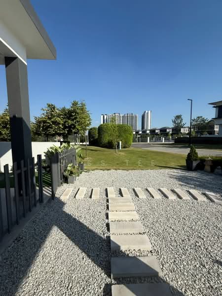 Rumah Berkembar untuk Dijual di Setia Alam (Selangor) - Jess Tee - Exterior - PropertyGuru.com.my