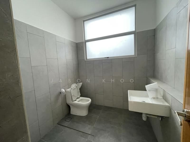 Rumah Teres 2 Tingkat untuk Dijual di Skudai (Johor) - Jason Khoo - Bathroom - PropertyGuru.com.my
