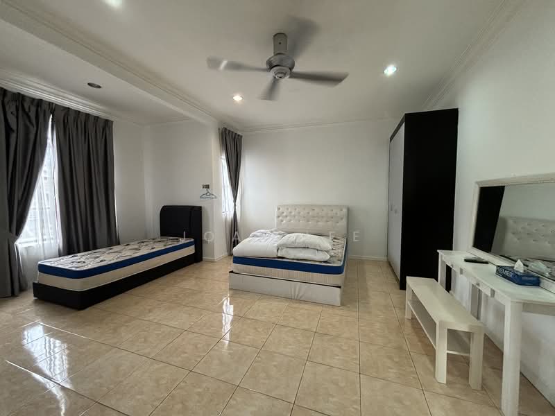 Semi-Detached House for Sale in Taman Equine (Seri Kembangan) - Joan Lee - Bedroom - PropertyGuru.com.my
