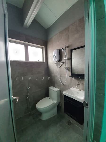Rumah Bandar untuk Disewa di Taman Berkeley (Klang) - Shalukis Hau - Bathroom - PropertyGuru.com.my