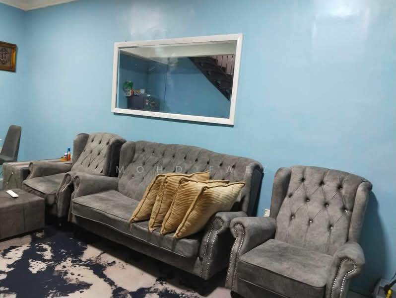 Rumah Teres 2 Tingkat untuk Dijual di Taman Scientex Pasir Gudang (Pasir Gudang) - Mohd Faez - Living Room - PropertyGuru.com.my