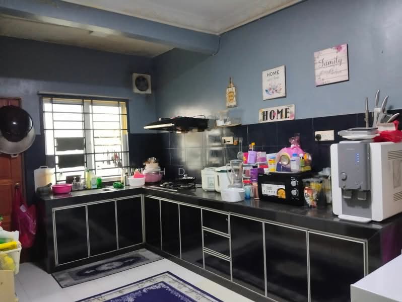 Rumah Teres 2 Tingkat untuk Dijual di Taman Scientex Pasir Gudang (Pasir Gudang) - Mohd Faez - Kitchen - PropertyGuru.com.my