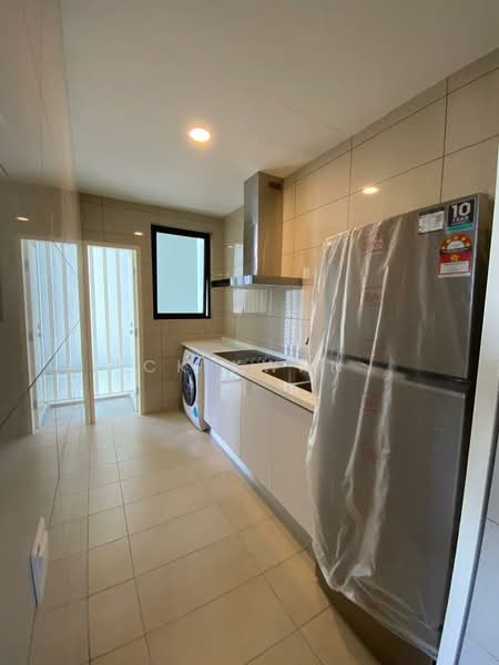 Servis Apartment untuk Dijual di The Park Sky Residence - CK Kwan - Kitchen - PropertyGuru.com.my