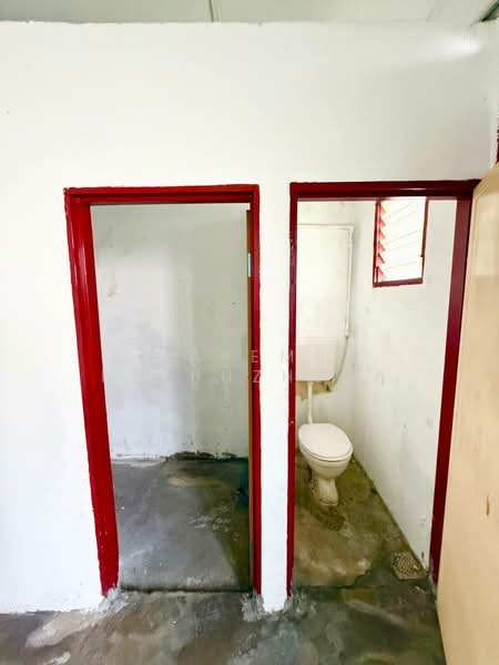2-storey Terraced House for Sale in Taman Sri Semenyih (Semenyih) - Zarema Kulbuzheva - Bathroom - PropertyGuru.com.my