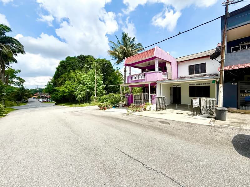 2-storey Terraced House for Sale in Taman Sri Semenyih (Semenyih) - Zarema Kulbuzheva - Exterior - PropertyGuru.com.my