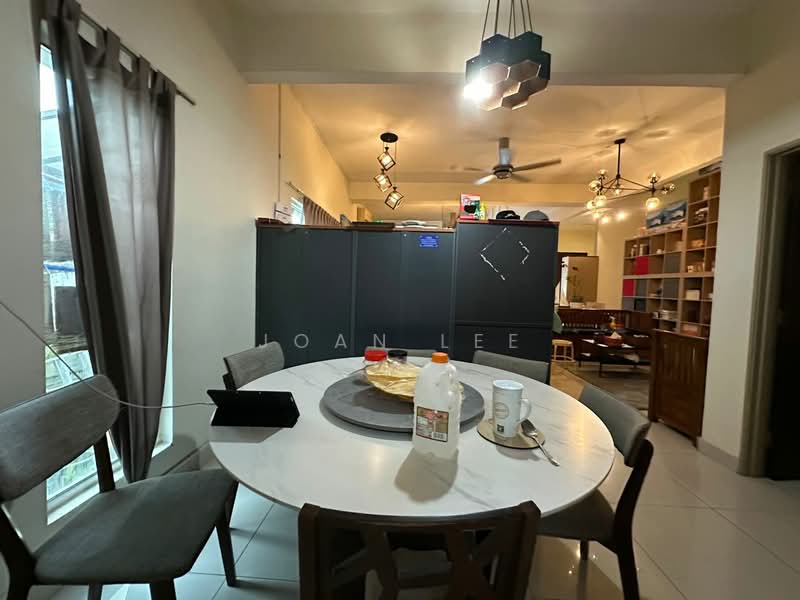 2.5-storey Terraced House for Sale in Taman Equine (Seri Kembangan) - Joan Lee - Dining Room - PropertyGuru.com.my