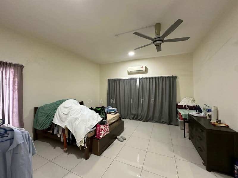 2.5-storey Terraced House for Sale in Taman Equine (Seri Kembangan) - Joan Lee - Bedroom - PropertyGuru.com.my
