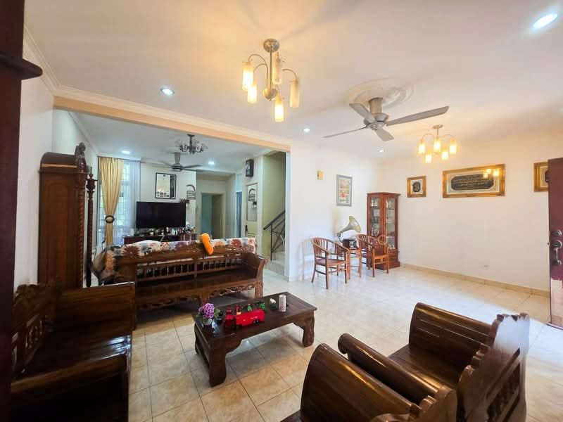 Rumah Teres untuk Dijual di Bandar Kinrara Seksyen 5 (Bandar Kinrara) - Zul Syafiq - Living Room - PropertyGuru.com.my