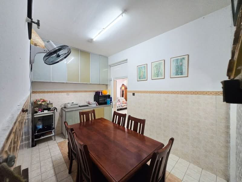 Rumah Teres untuk Dijual di Bandar Kinrara Seksyen 5 (Bandar Kinrara) - Zul Syafiq - Dining Room - PropertyGuru.com.my