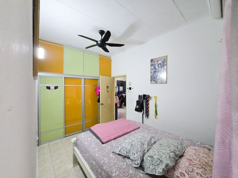 Rumah Teres untuk Dijual di Bandar Kinrara Seksyen 5 (Bandar Kinrara) - Zul Syafiq - Bedroom - PropertyGuru.com.my