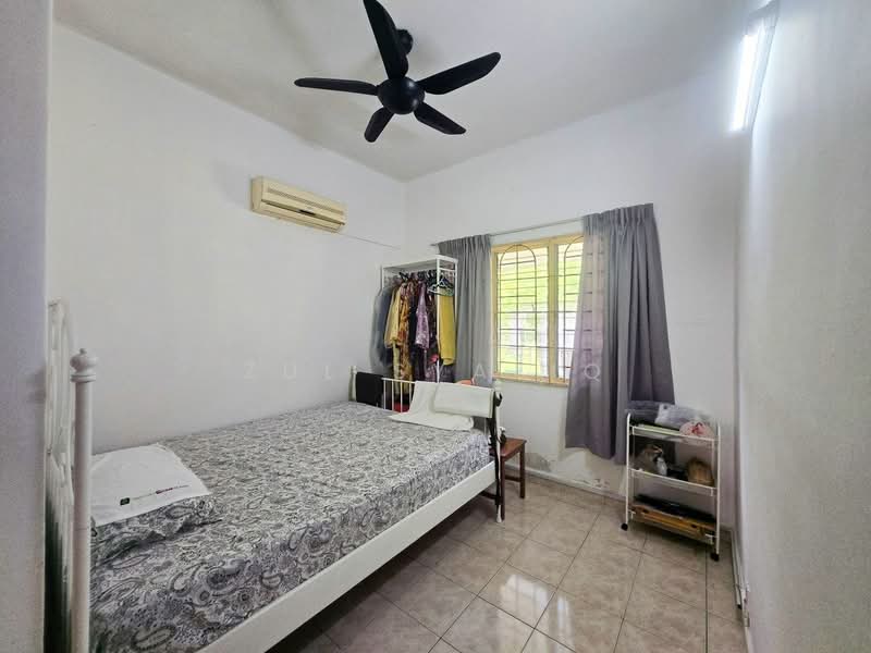 Rumah Teres untuk Dijual di Bandar Kinrara Seksyen 5 (Bandar Kinrara) - Zul Syafiq - Bedroom - PropertyGuru.com.my