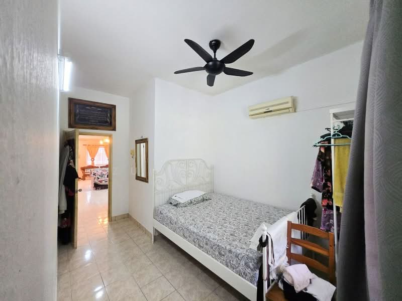 Rumah Teres untuk Dijual di Bandar Kinrara Seksyen 5 (Bandar Kinrara) - Zul Syafiq - Bedroom - PropertyGuru.com.my